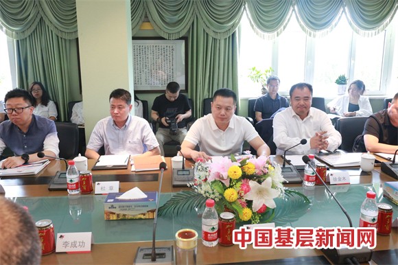 華春藥業(yè)與全國省級總經(jīng)銷商簽署合作協(xié)議