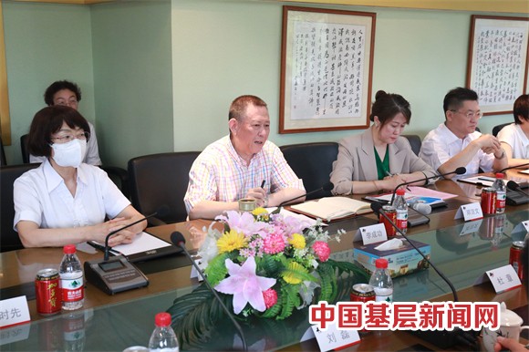 華春藥業(yè)與全國省級總經(jīng)銷商簽署合作協(xié)議